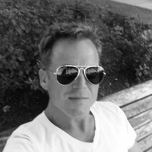 Meet your Posher, Devin